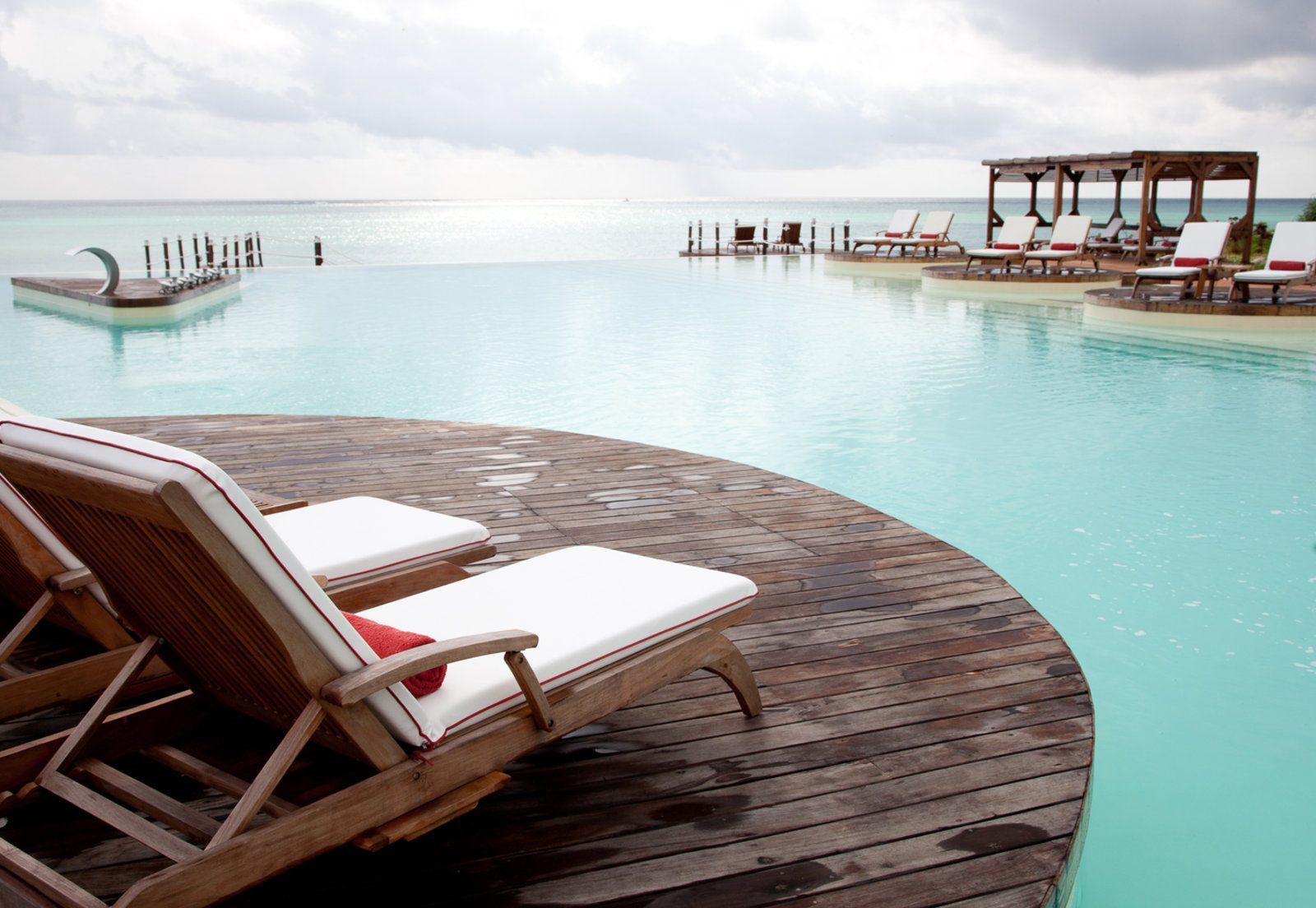Почивка в Занзибар в Essque Zalu Zanzibar infinity pool