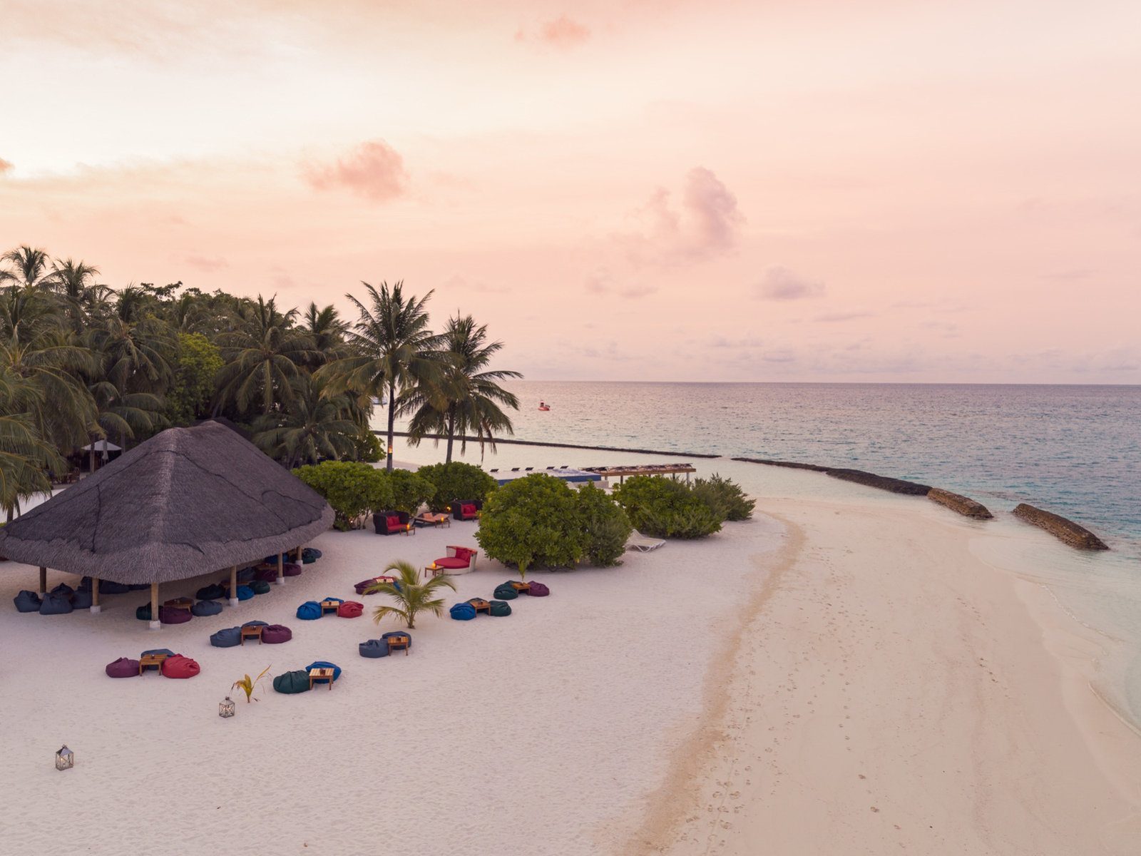 почивка Малдиви в Kuramathi Resort