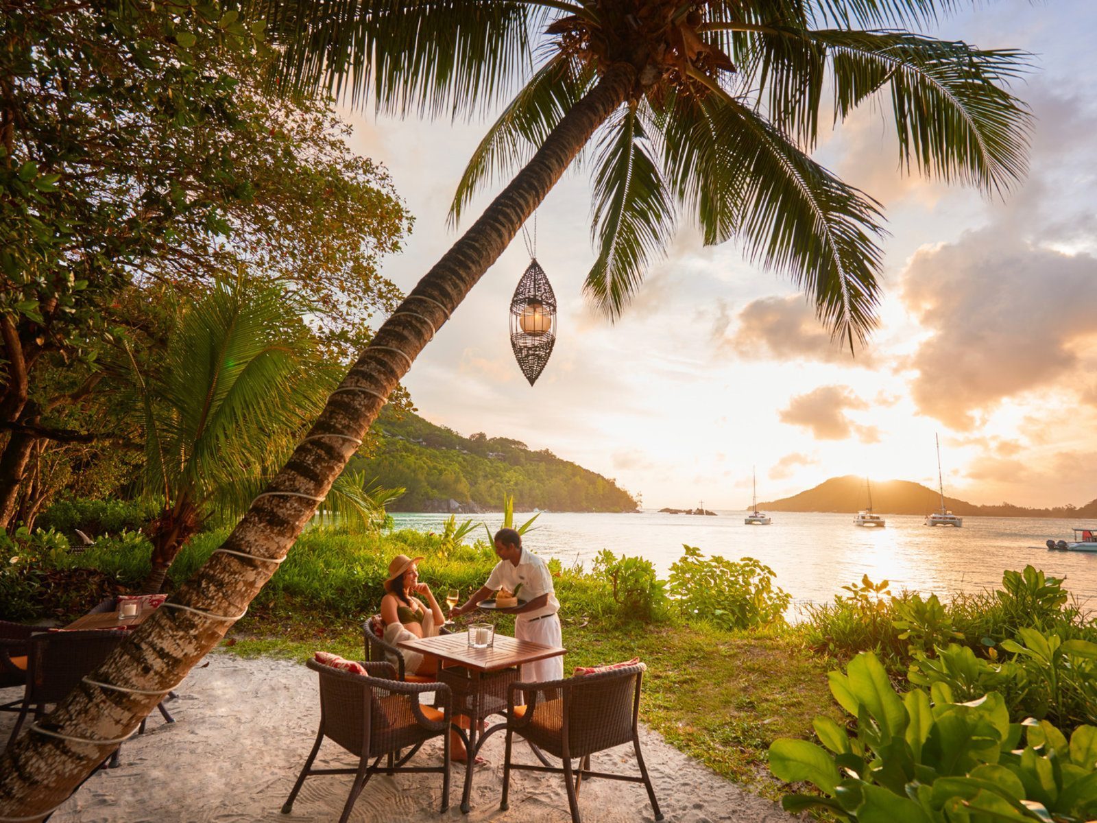 Почивка на Сейшелите в Constance Ephelia Seychelles Кабана