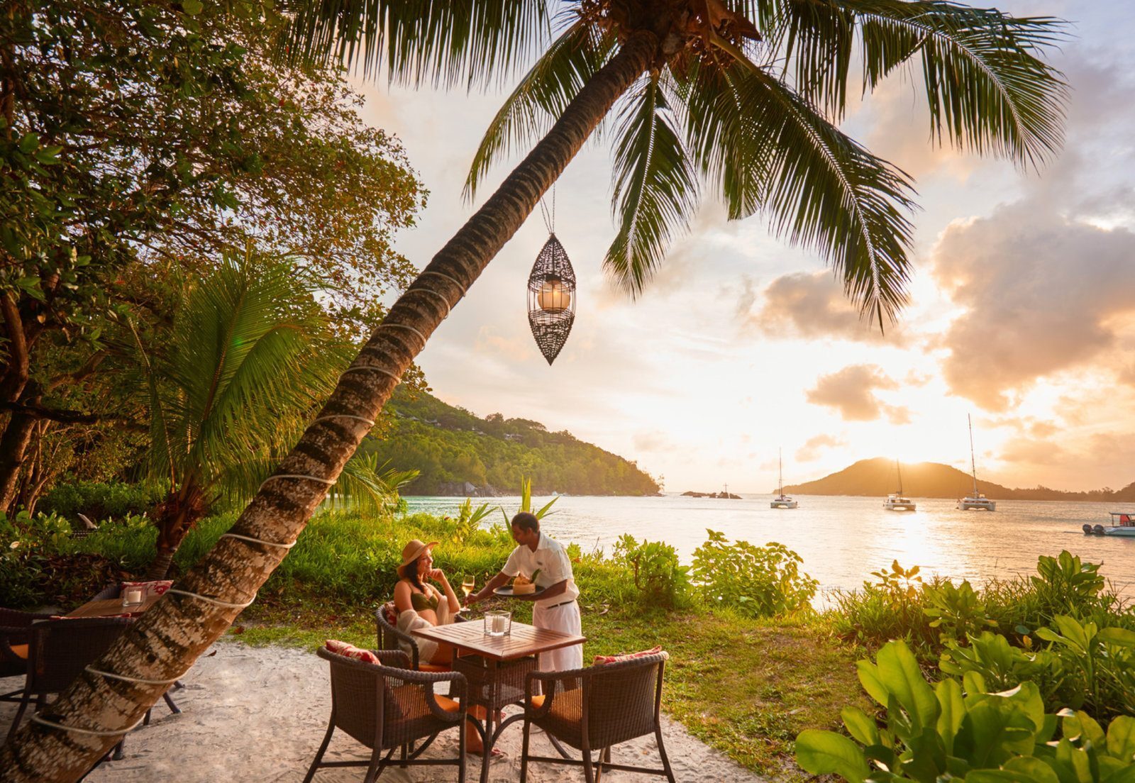 Почивка на Сейшелите в Constance Ephelia Seychelles Кабана