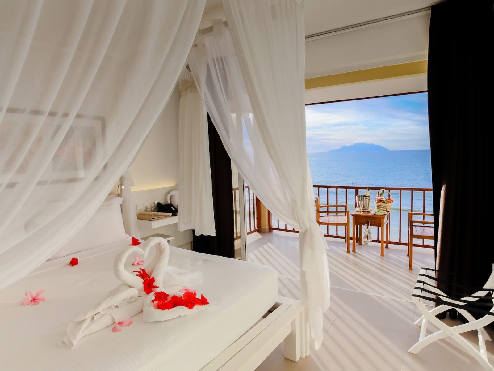 Почивка на Сейшелите в Coral Strand стая