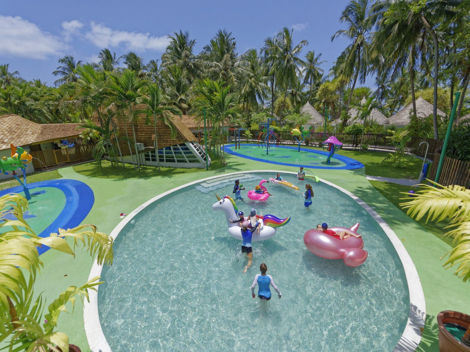 Почивка с деца в Kuramathi Resort Малдиви