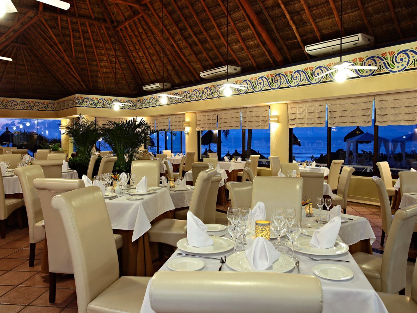 Почивка Мексико в Bahia Principe Luxury Akumal ресторант