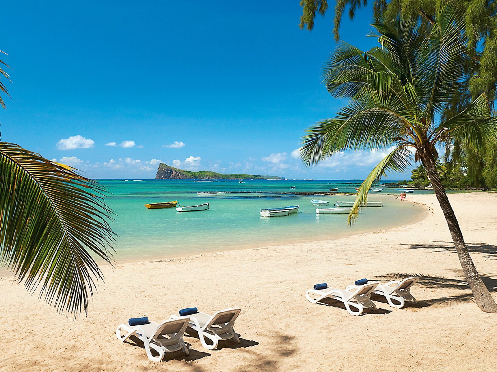 Coin de Mire Attitude beach