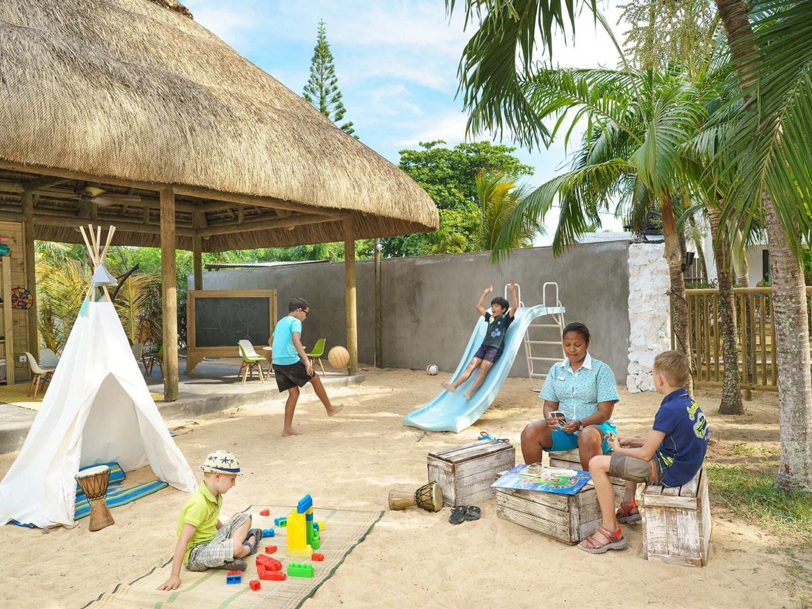 Coin de Mire Attitude playground