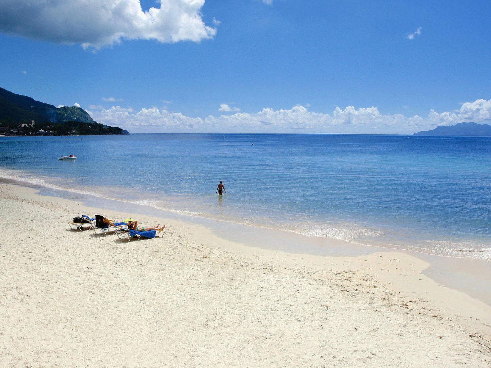 Почивка на Сейшелите в Coral Strand beach