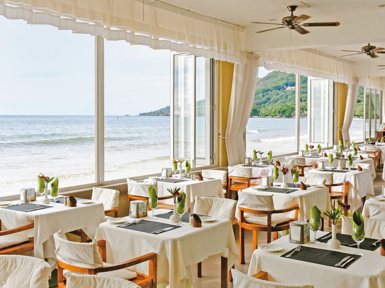 Почивка на Сейшелите в Coral Strand ресторант