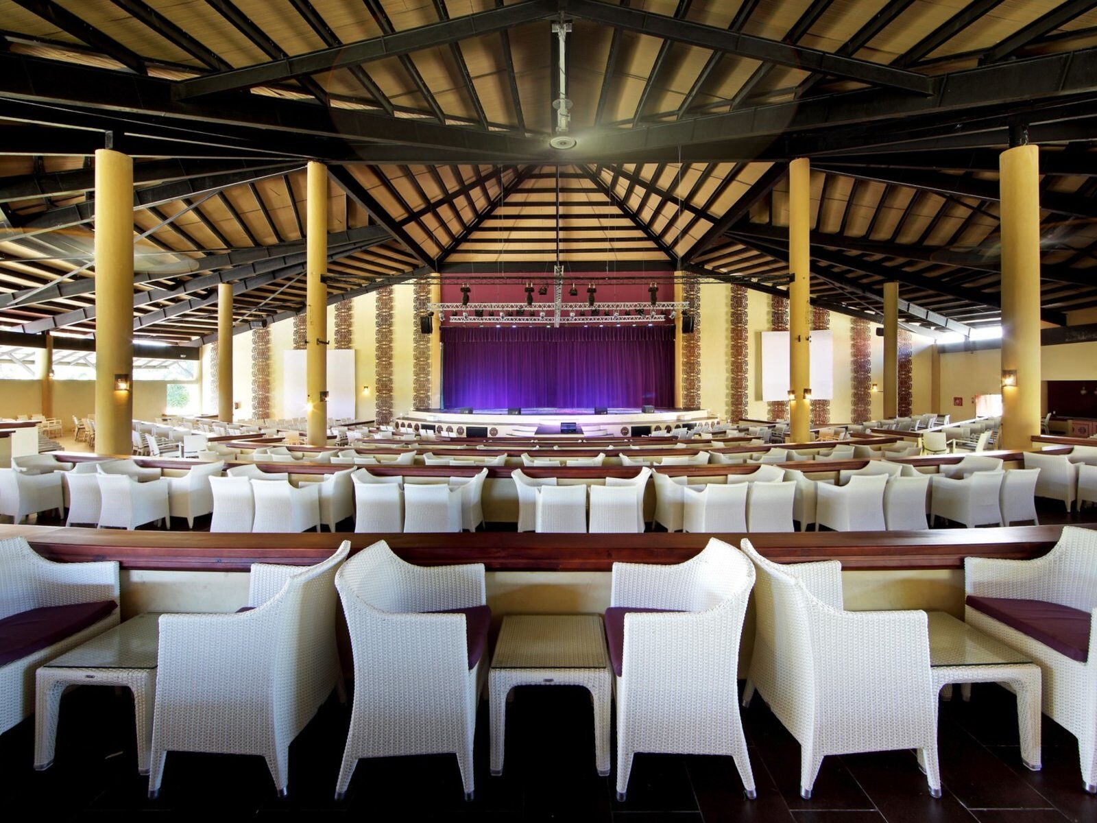 Почивка Доминикана в Grand Palladium Palace Resort Spa and Casino animation