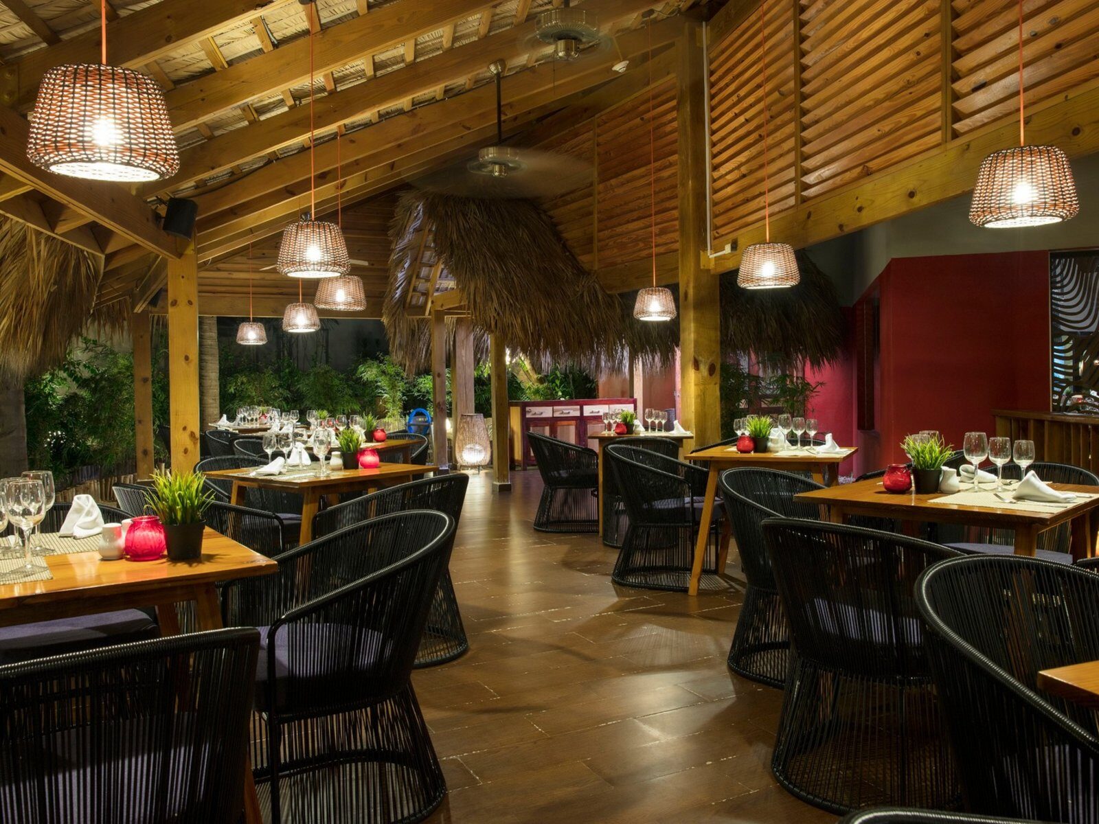 Почивка Доминикана в Grand Palladium Palace Resort Spa and Casino bamboo