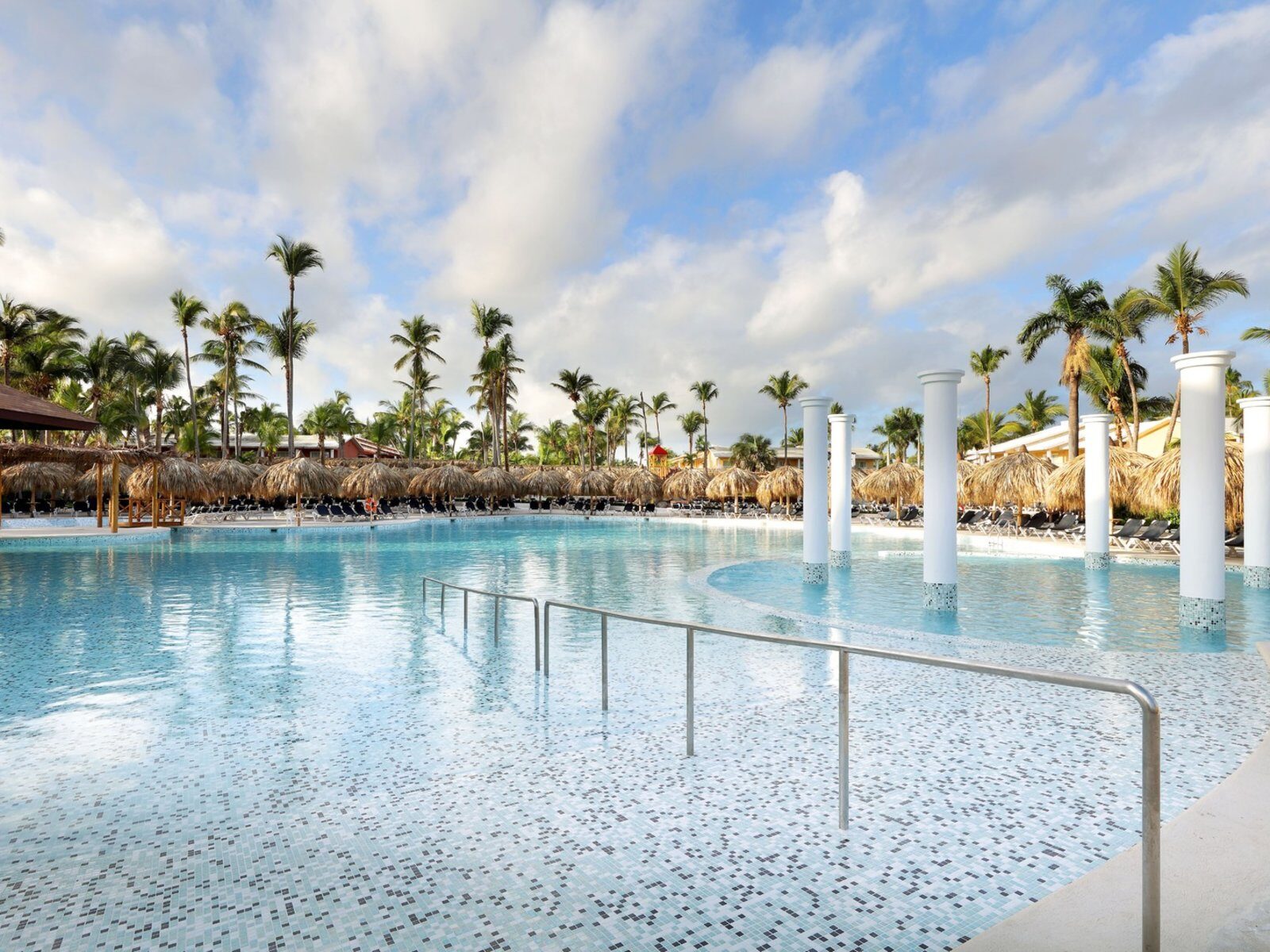 Почивка Доминикана в Grand Palladium Palace Resort Spa and Casino samana