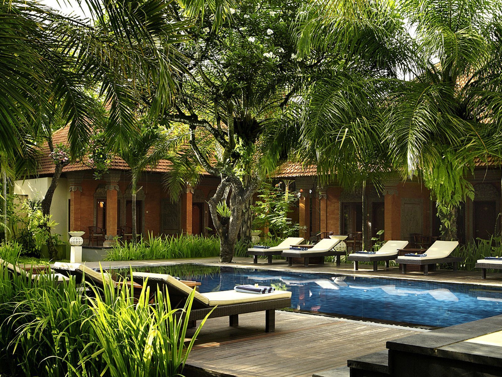 Почивка Бали в Griya Santrian pool