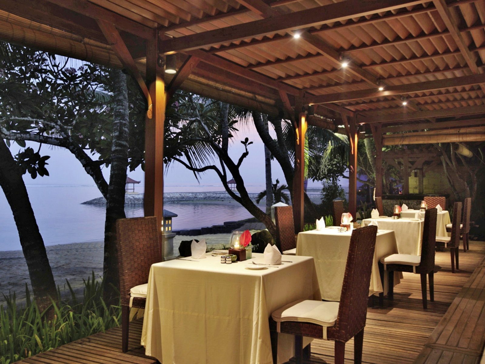 Почивка Бали в Griya Santrian restaurant