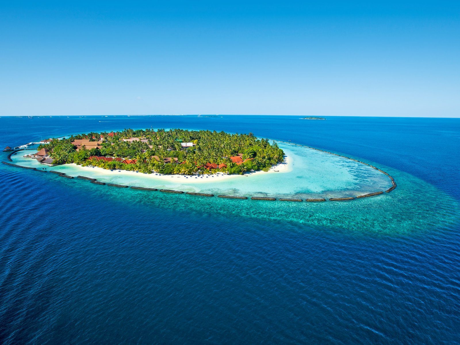 Почивка Малдиви Kurumba island