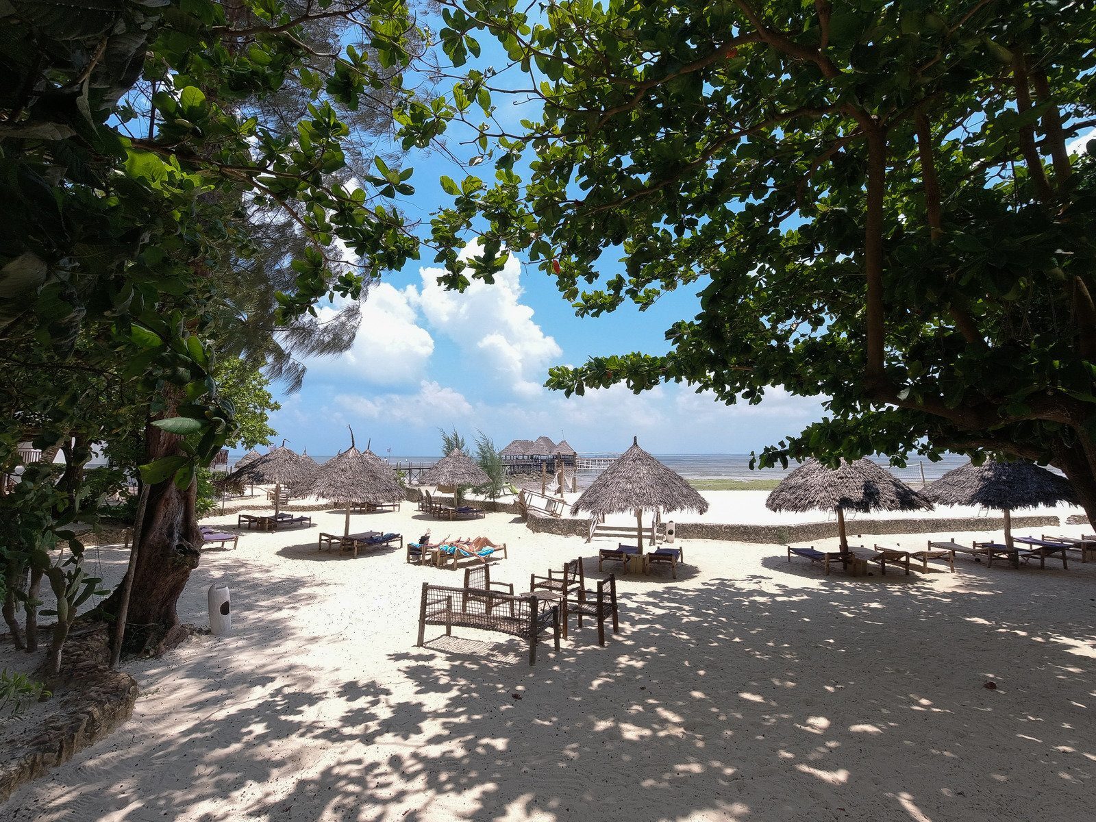 Почивка в Paradise Beach Resort плаж