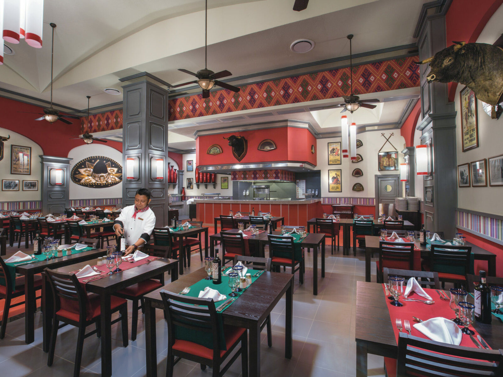 Почивка Мексико в RIU Palace Las Americas fiesta mexicana