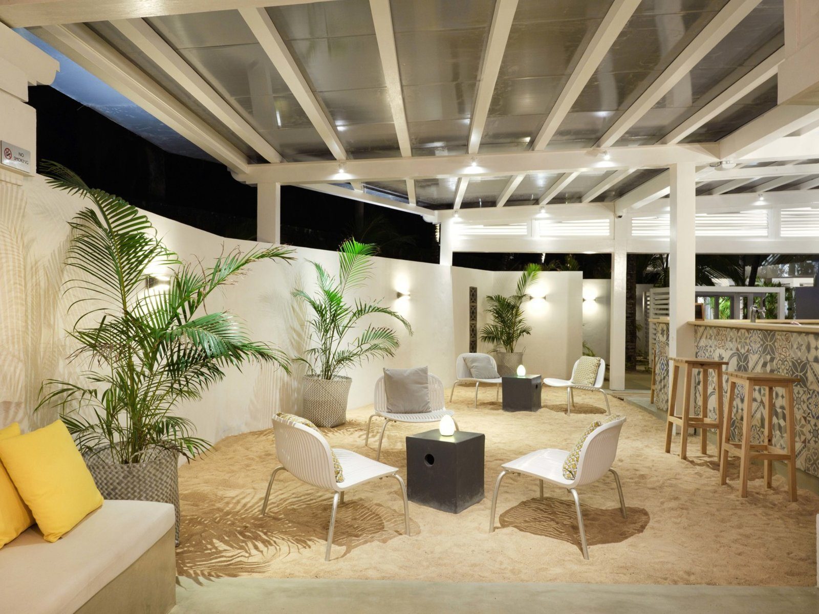 Почивка Мавриций в Tropical Attitude бар