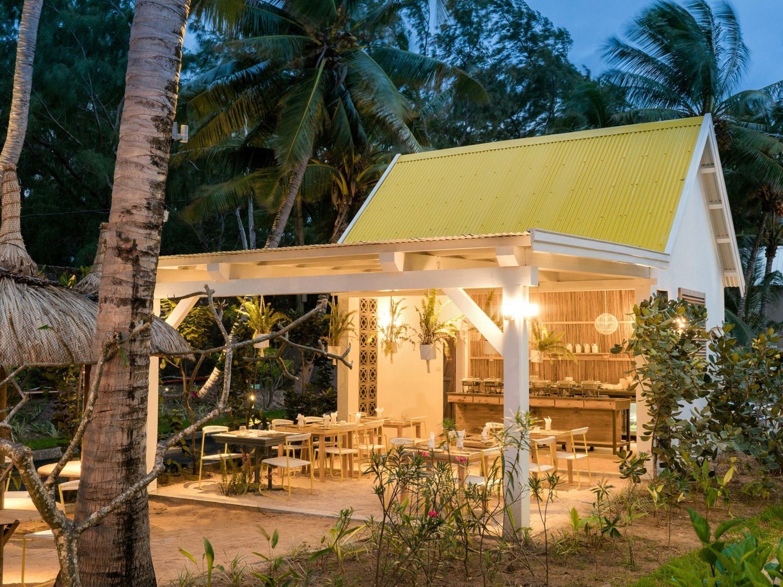 Почивка Мавриций в Tropical Attitude ресторант кот