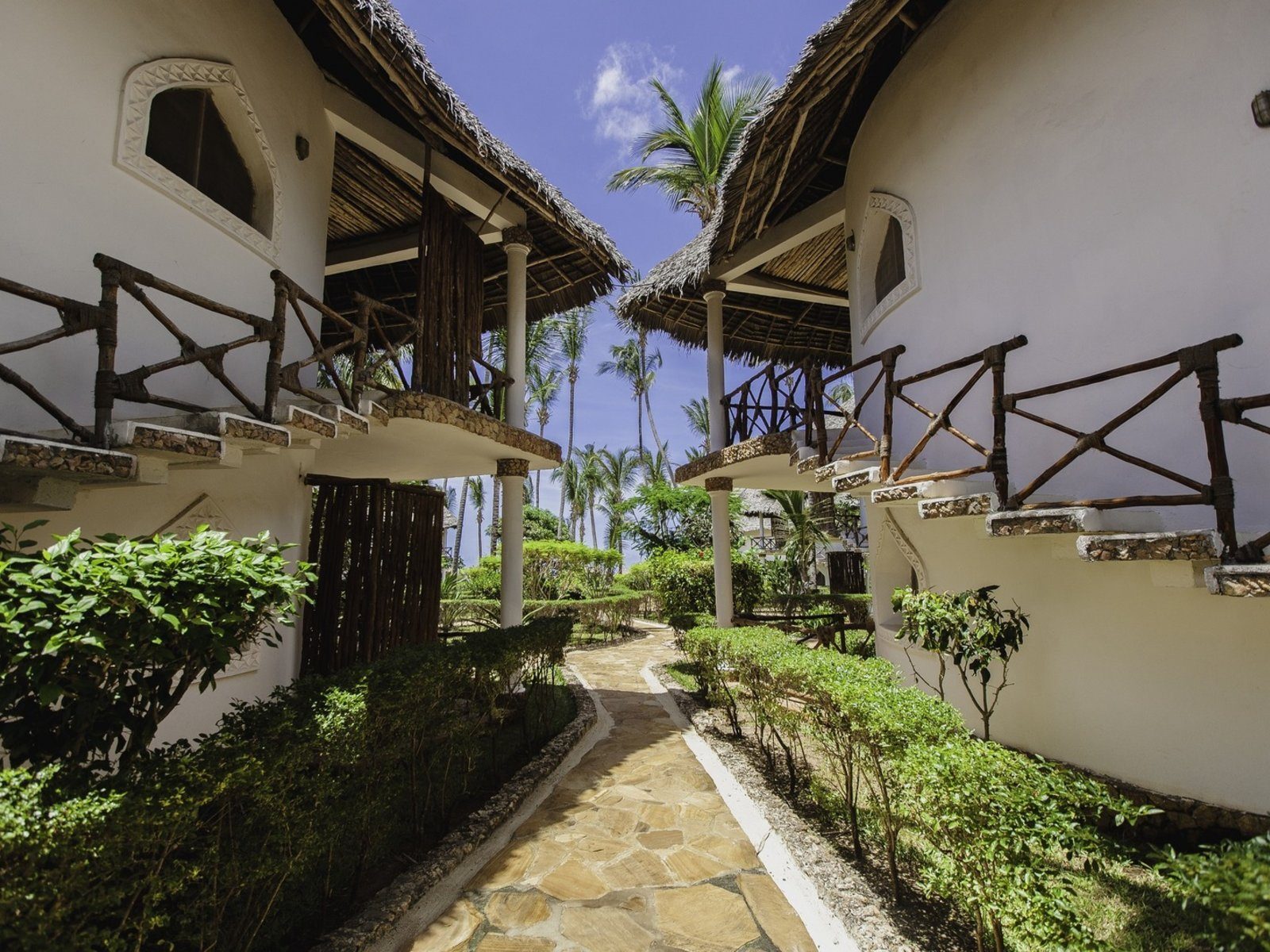 Почивка Занзибар в Waridi Beach Resort and Spa outside