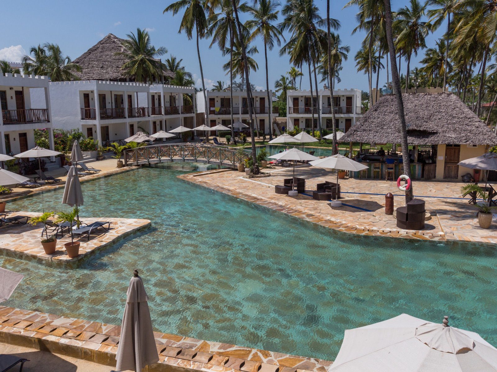 Почивка Занзибар в Zanzibar Bay Resort pool