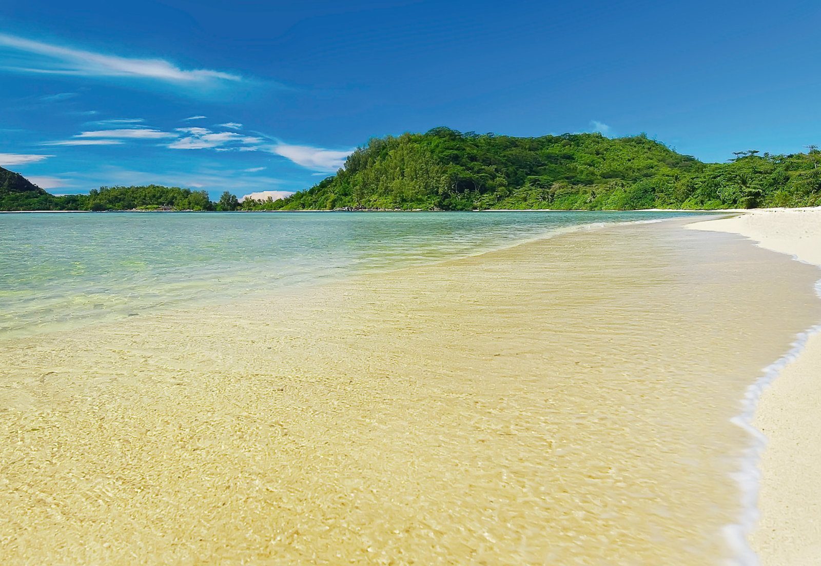 Почивка на Сейшелите в Constance Ephelia Seychelles южен плаж