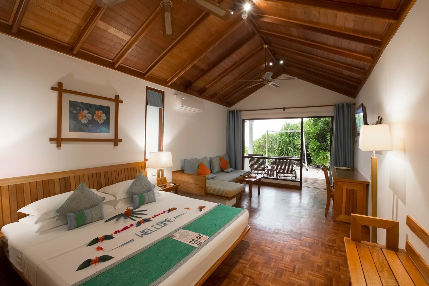 Почивка на Малдивите в deluxe villa maldivi