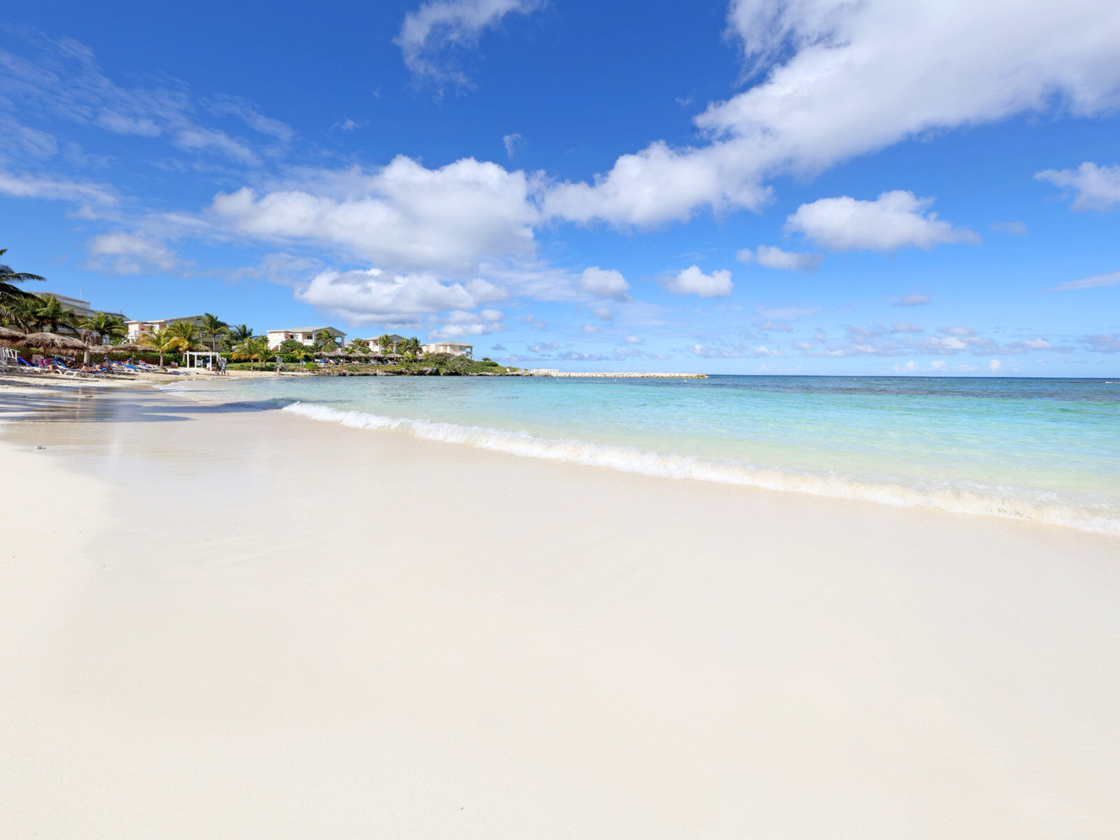 Почивка Доминикана в Grand Palladium Palace Resort Spa and Casino beach