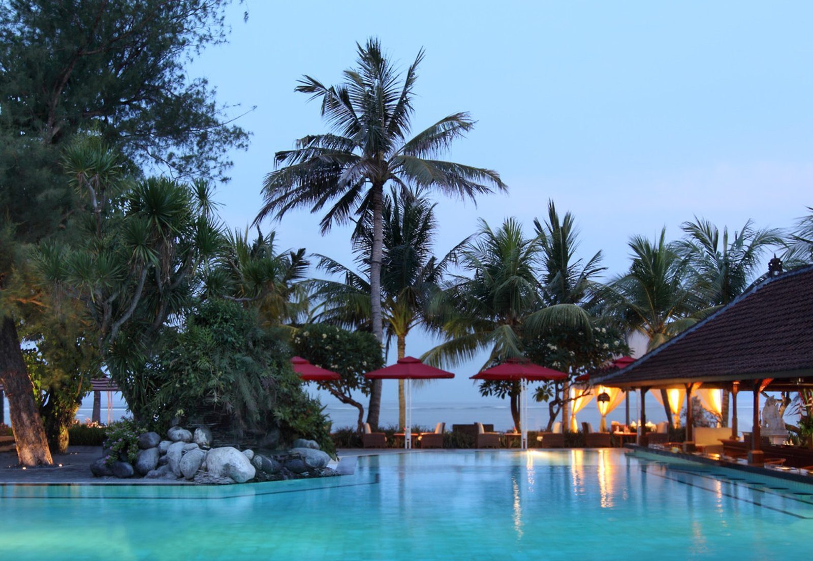 Почивка Бали в Griya Santrian main pool