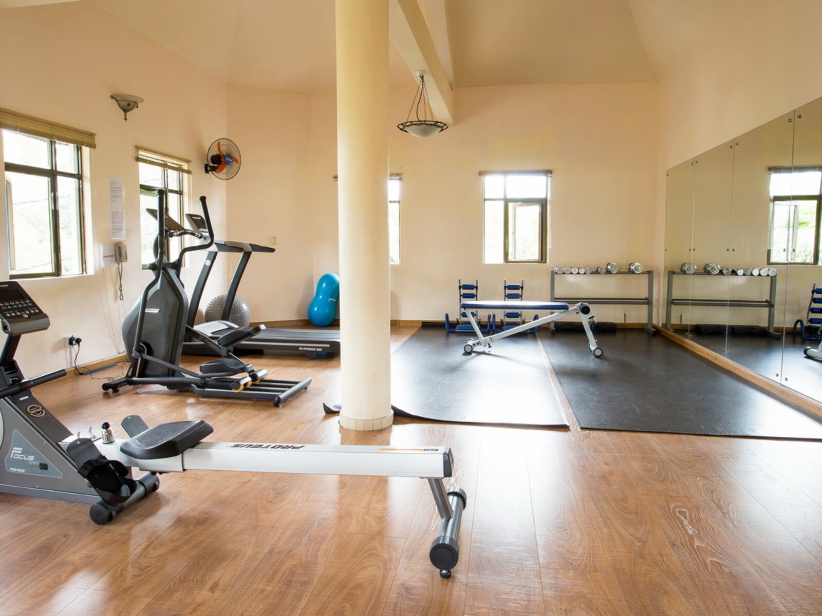Почивка Мавриций в Le Palmiste Resort fitness