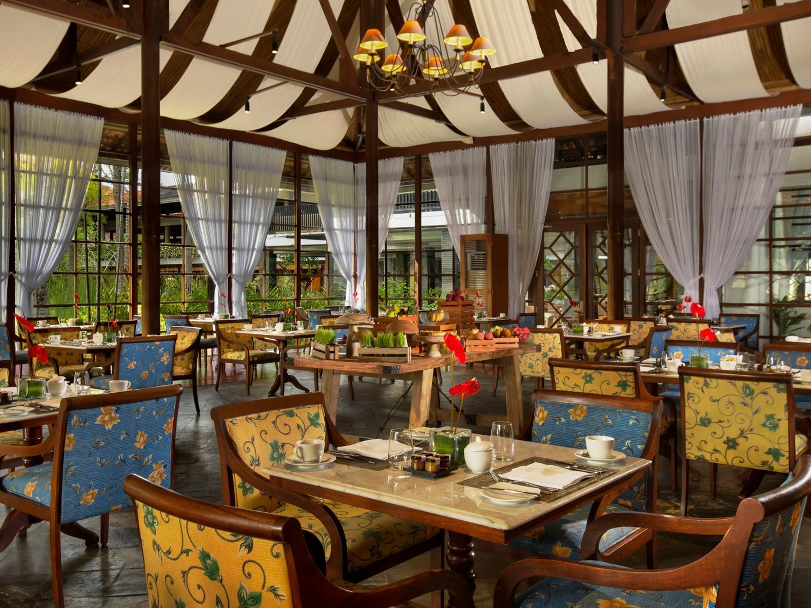 Почивка на Бали в Melia Bali соренто