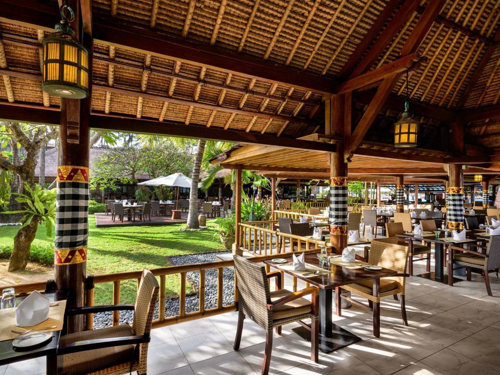 Почивка Бали в Prama Sanur restaurant