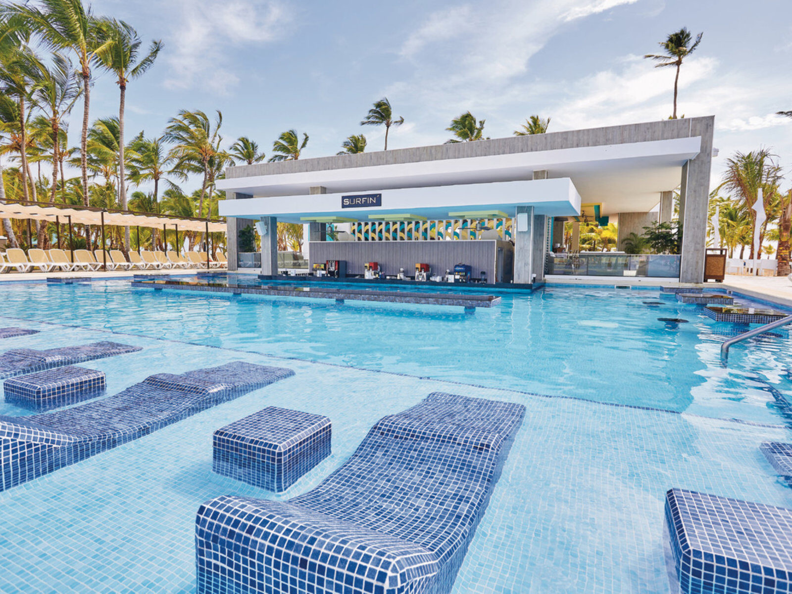 Почивки All Inclusive RIU Bambu pool bar