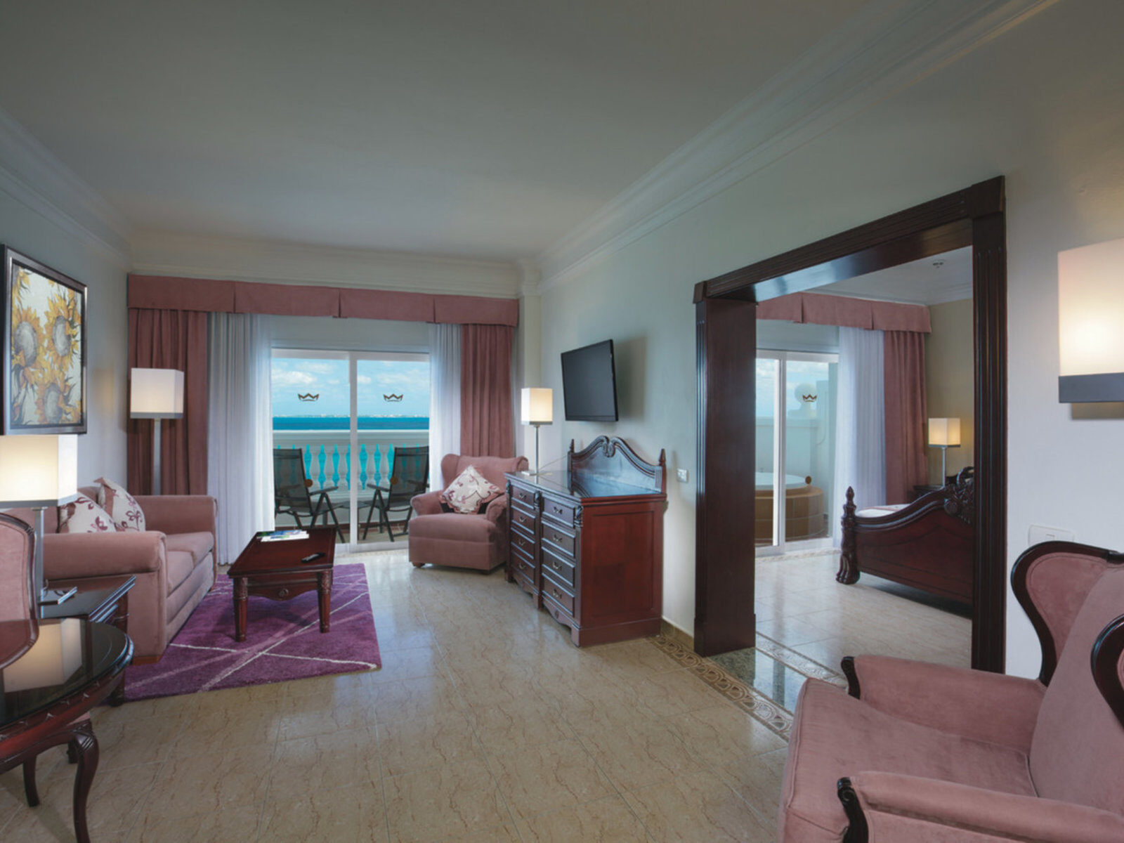 Почивка Мексико в RIU Palace Las Americas suite jacuzzi