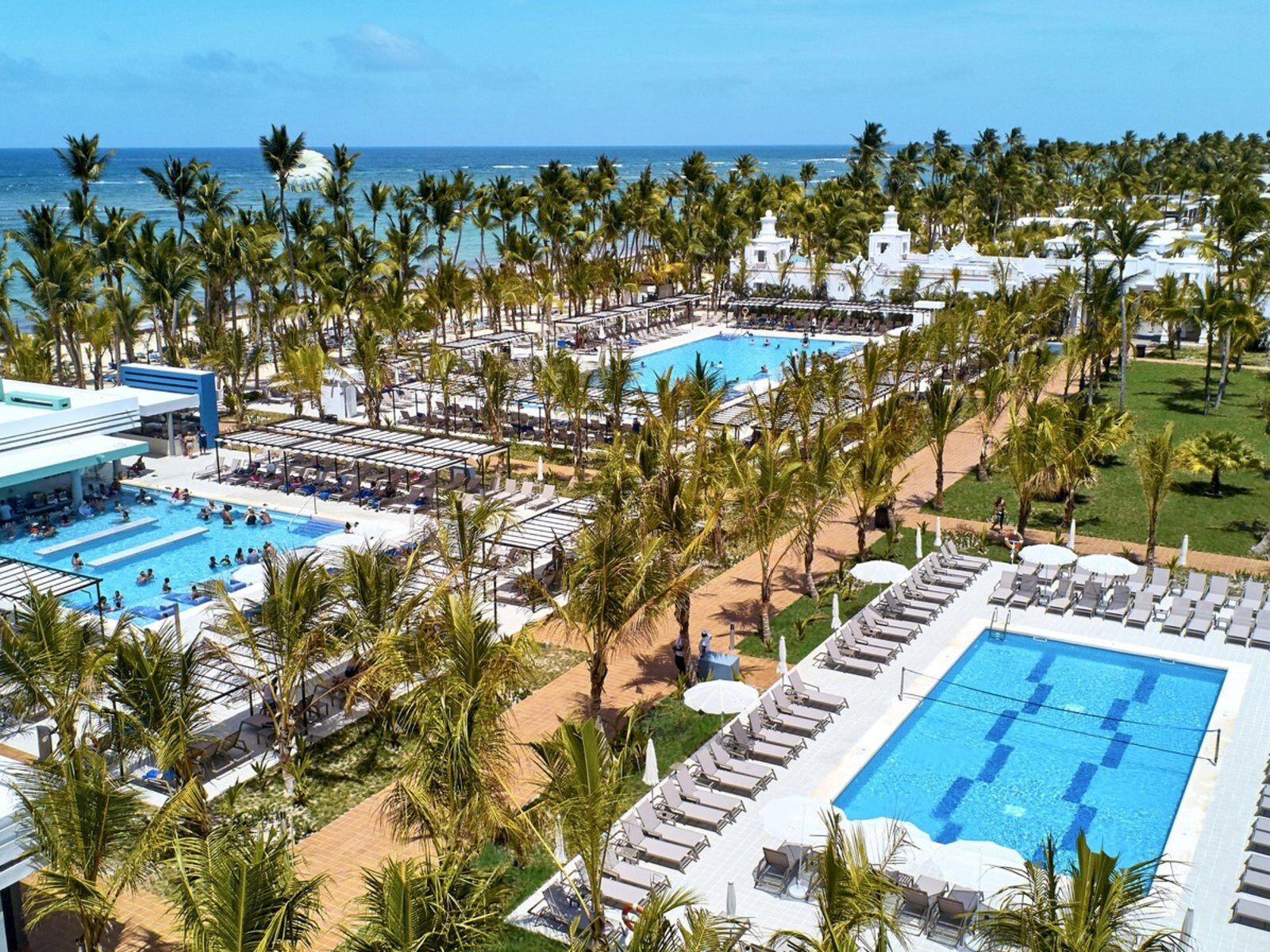 Почивкa Доминикана RIU Palace Punta Cana pools