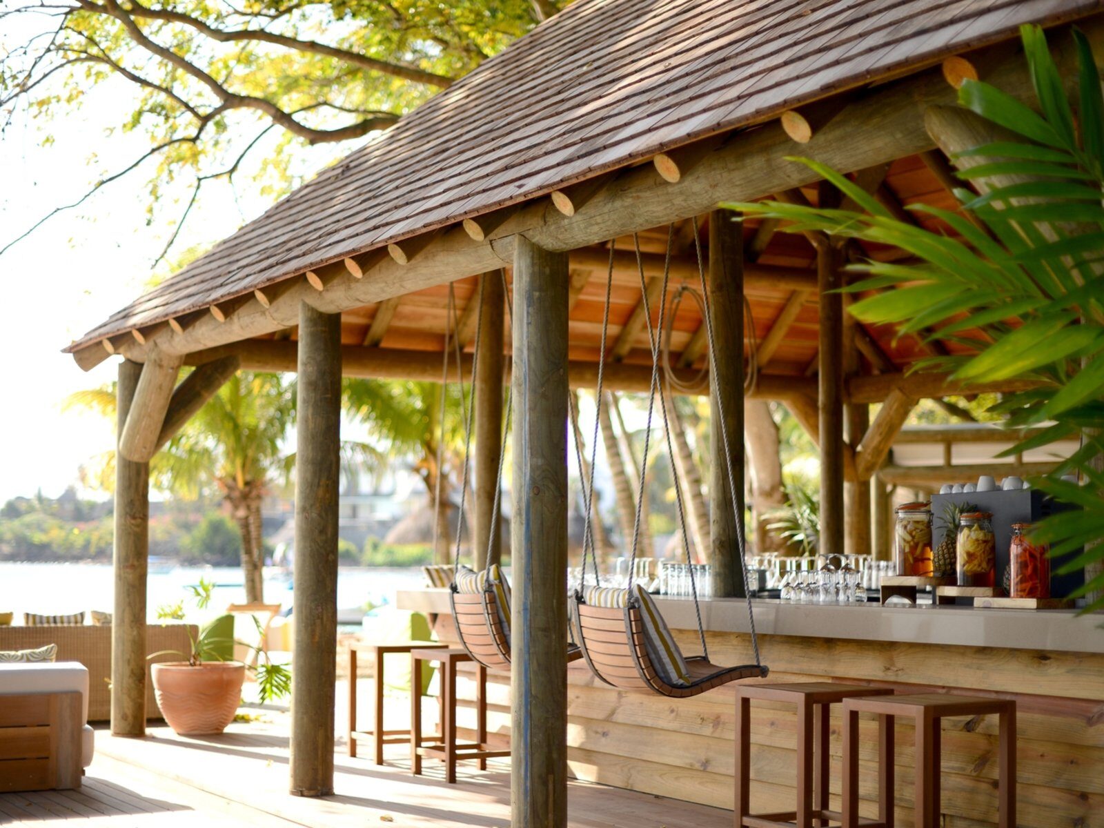 Почивка Мавриций Ravenala Attitude beach lounge 2