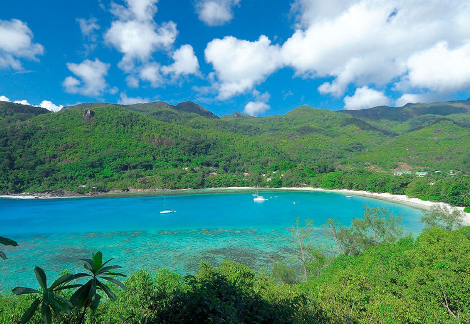 Почивка на Сейшелите в Constance Ephelia Seychelles северен плаж