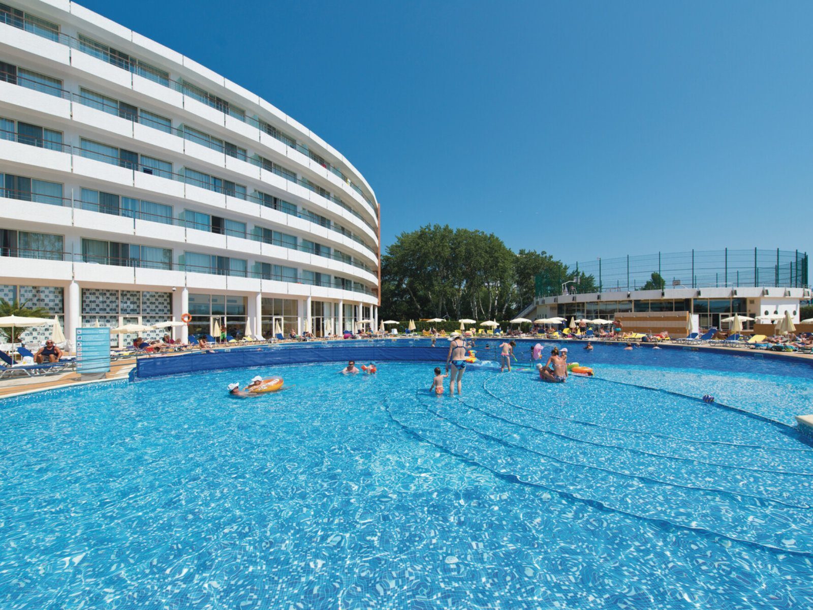 Почивка България в Riu Helios pool