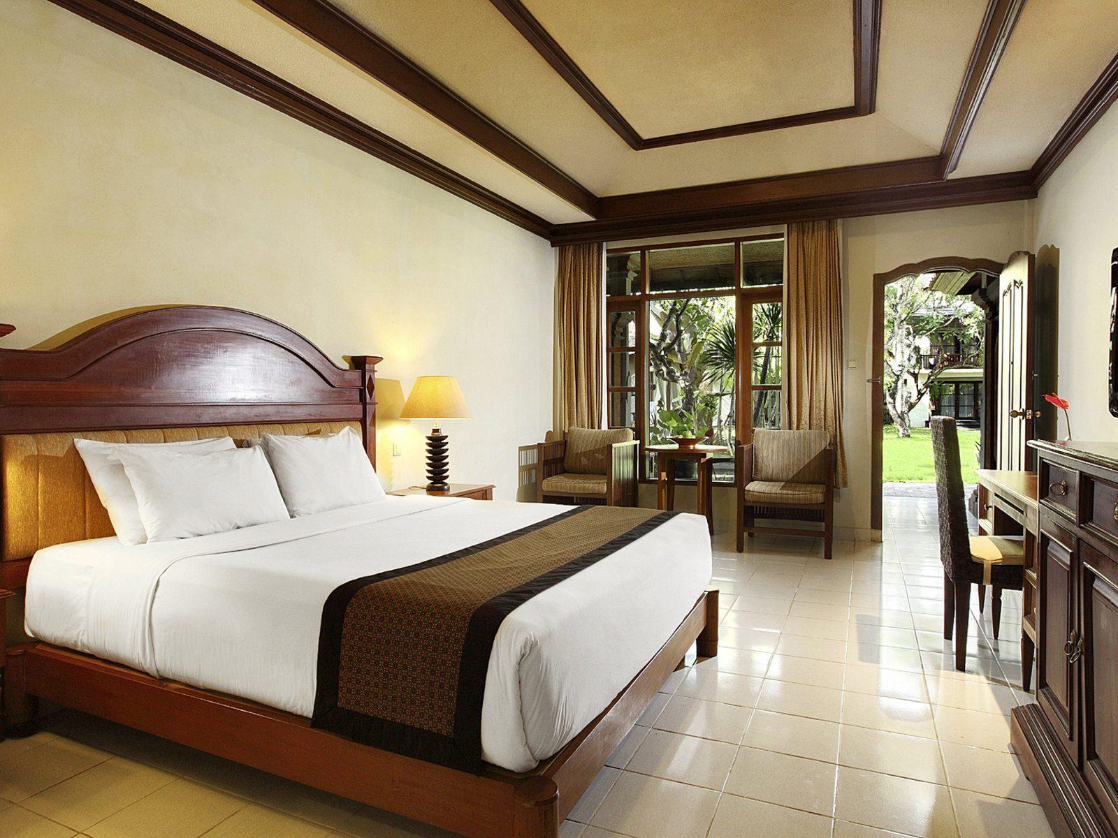 Почивка Бали в Griya Santrian beach wing room