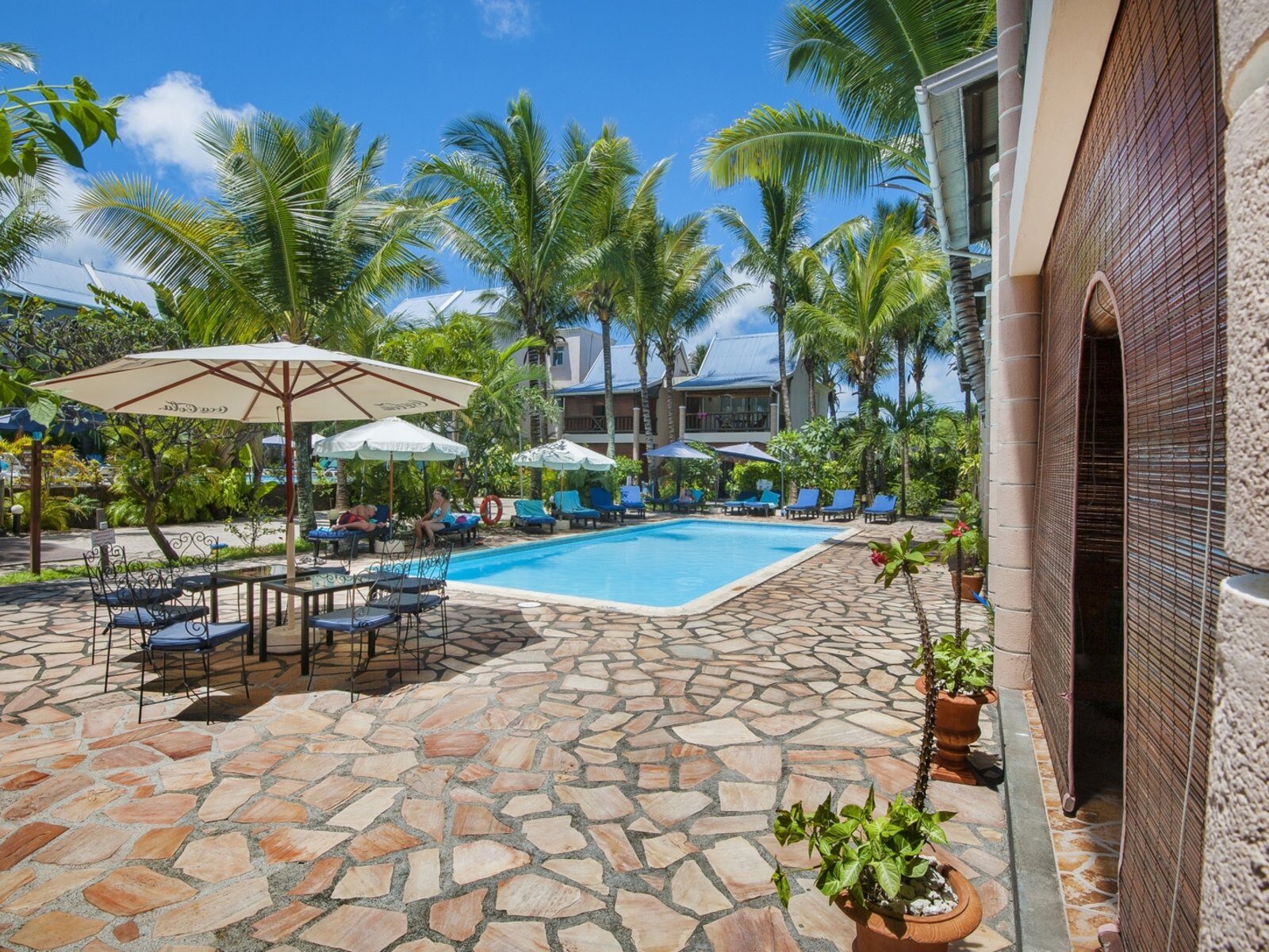 Почивка Мавриций в Le Palmiste Resort pool