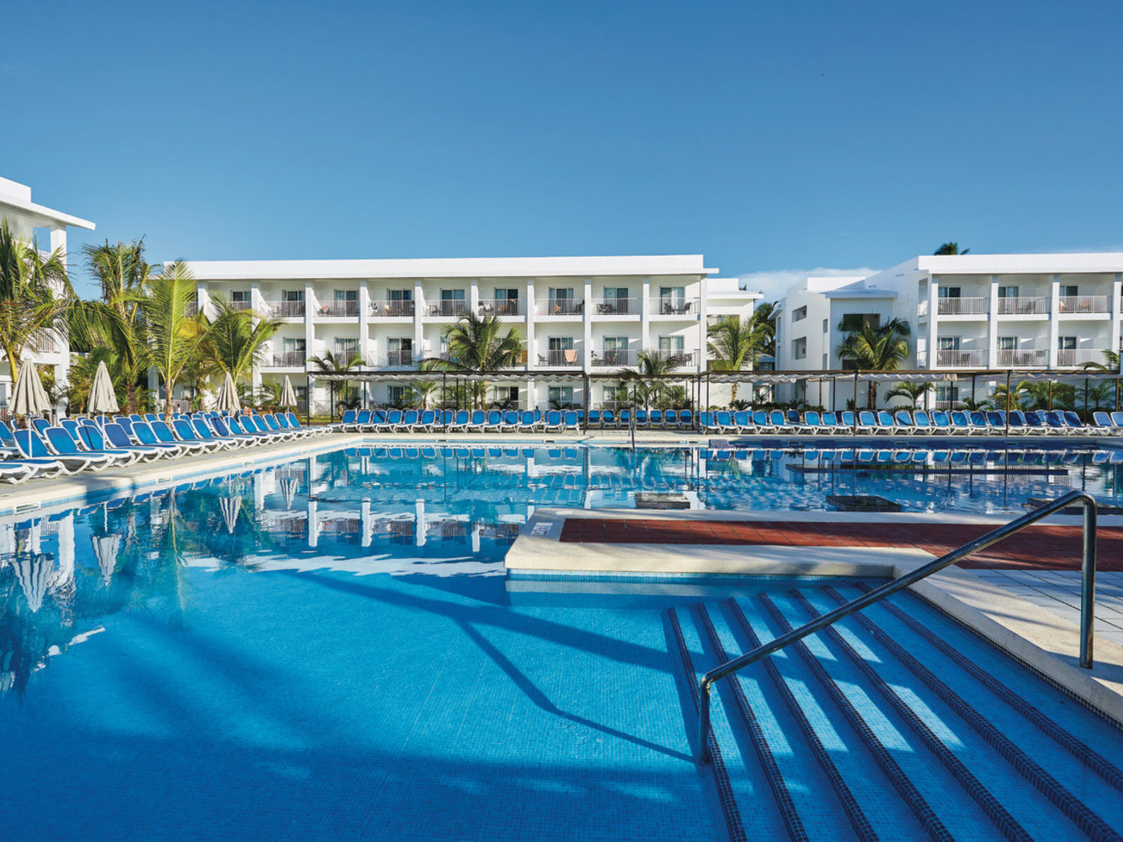 Почивки All Inclusive RIU Bambu pool
