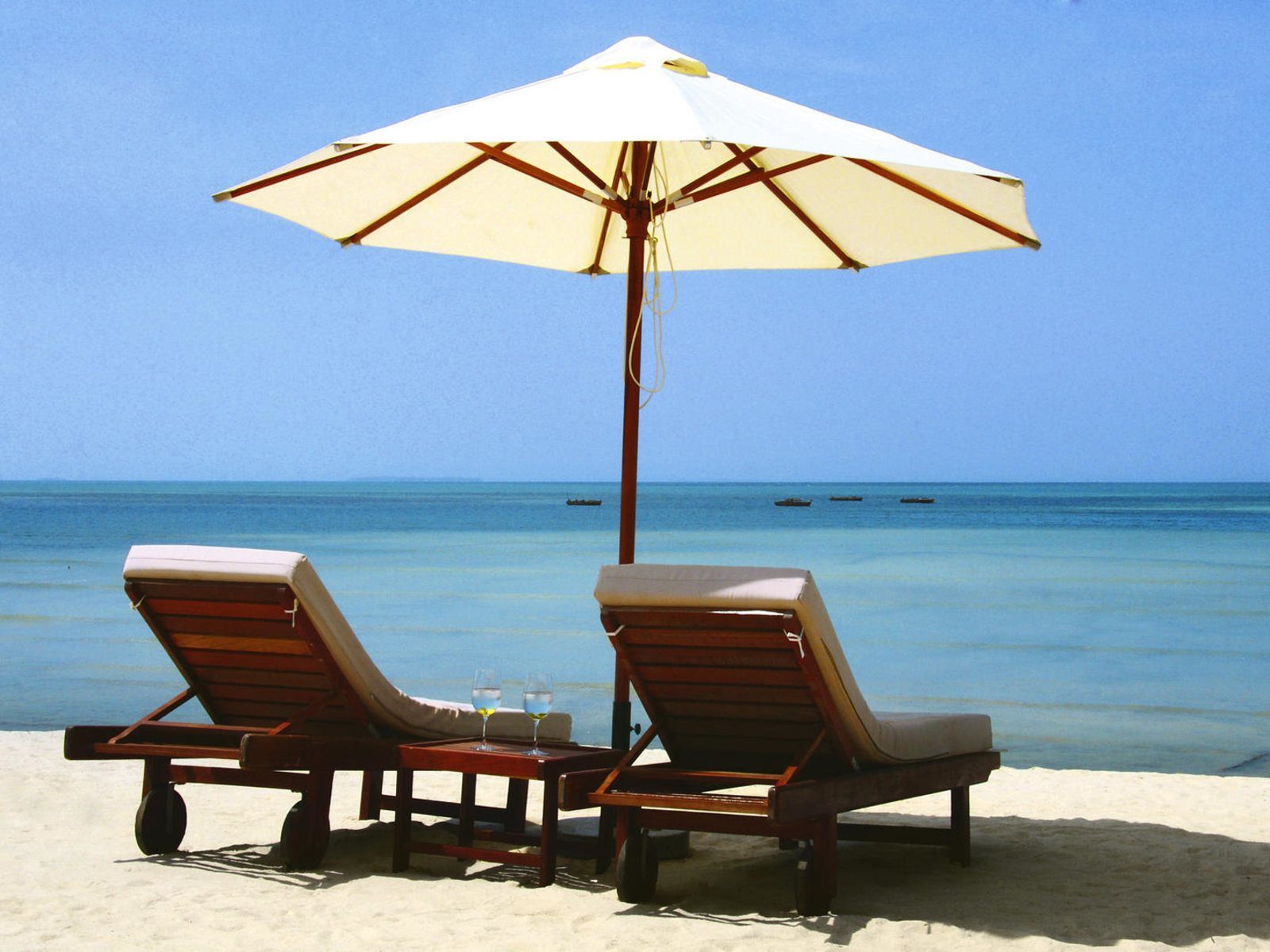 Почивка Занзибар в Sea Cliff Resort плаж 3