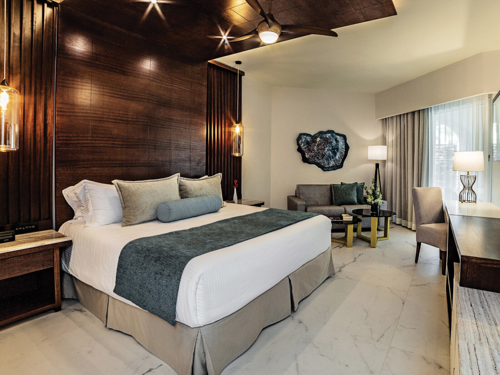 Почивка Доминикана в Secrets Royal Beach Punta Cana js tropical view