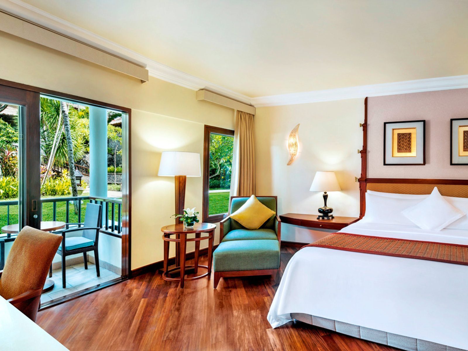 Почивка Бали в The Laguna a Luxury Collection в делукс гардън стая