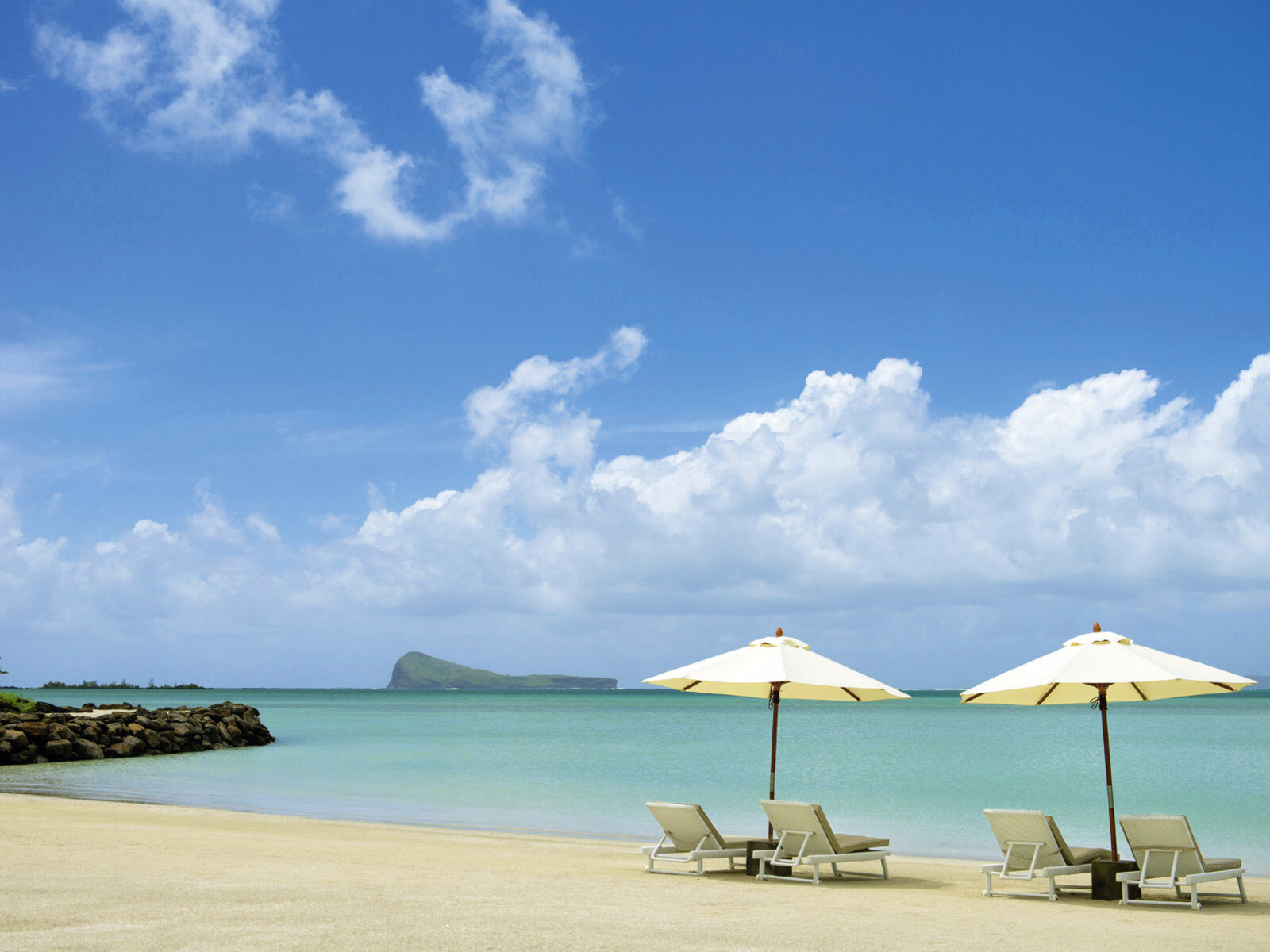 Почивка Мавриций Zilwa Attitude beach