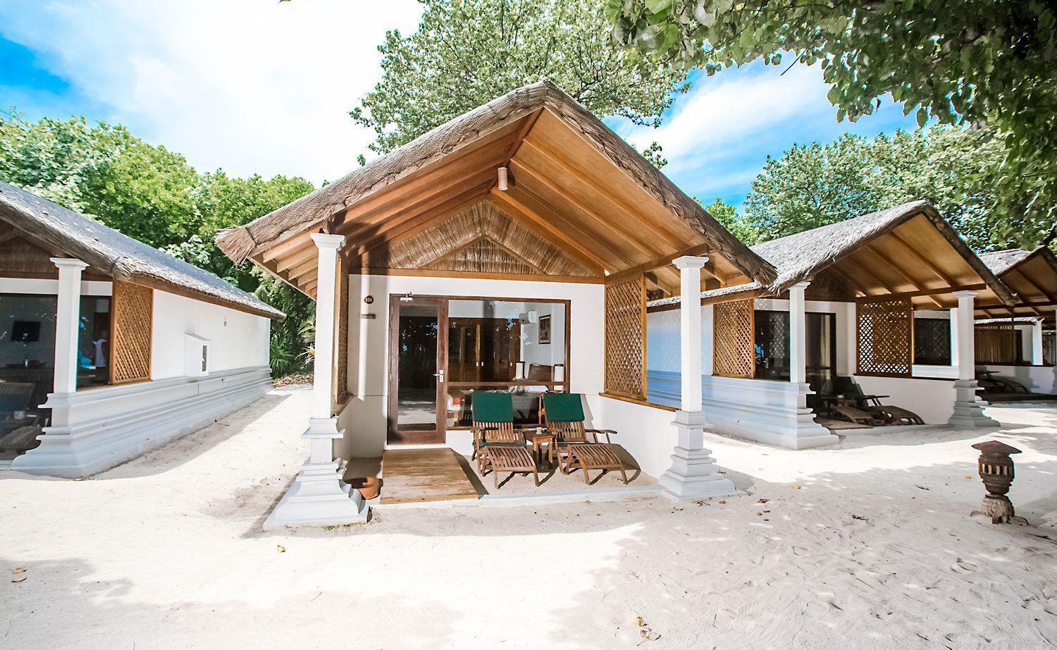 Почивка на Малдивите в Deluxe villa reethi bech maldivi