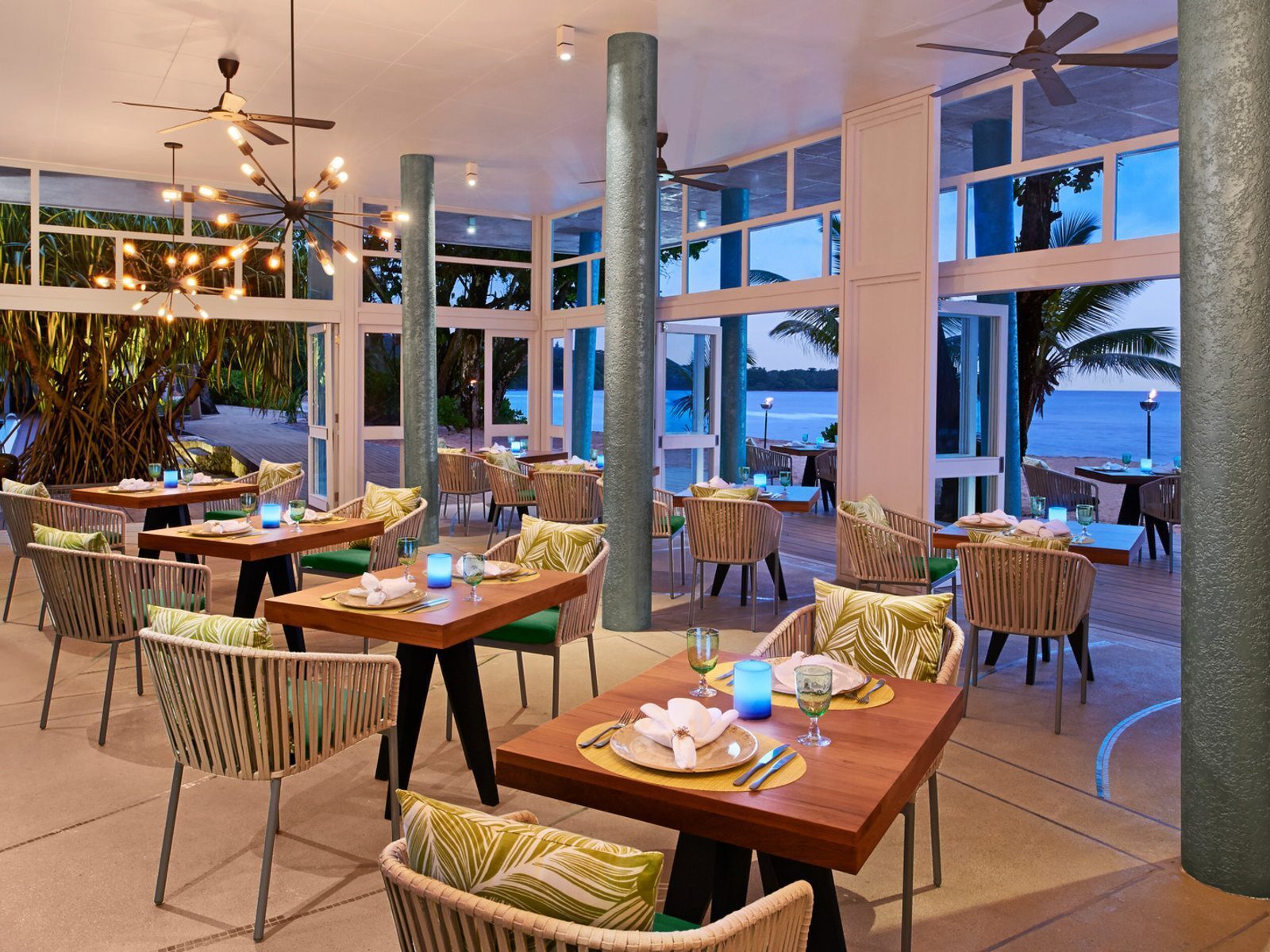 Почивка Сейшелите в Avani Seychelles Barbaron ресторант