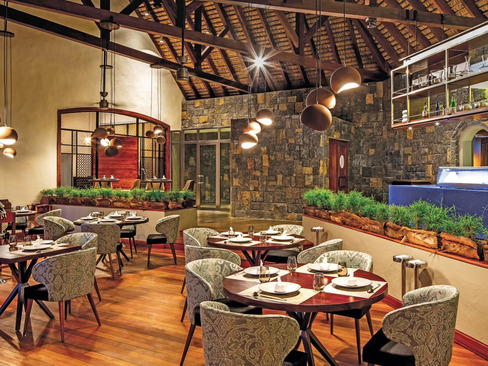 Почивка Мавриций Dinarobin Beachcomber Umami