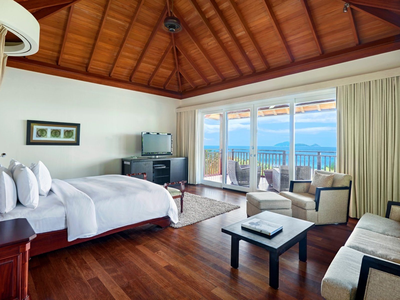 Почивка Сейшелите в Hilton Seychelles Labriz Resort & Spa