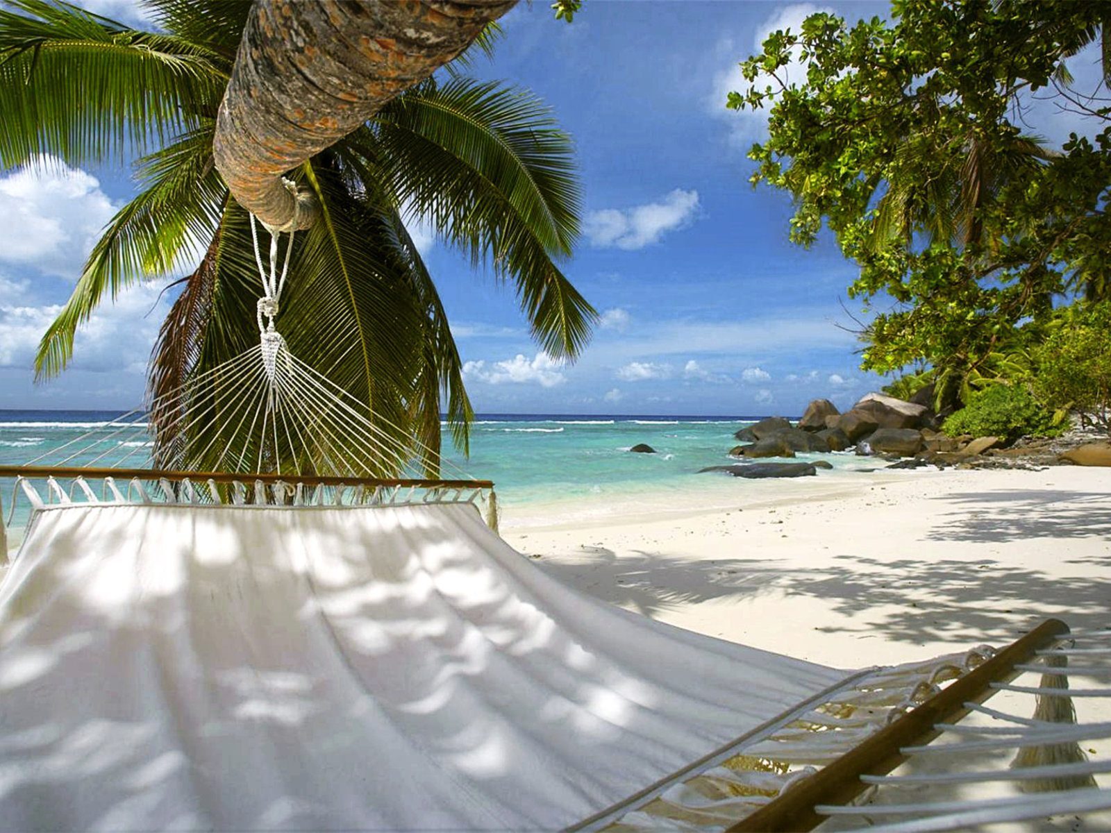 Почивка Сейшелите в Hilton Seychelles Labriz Resort & Spa плаж