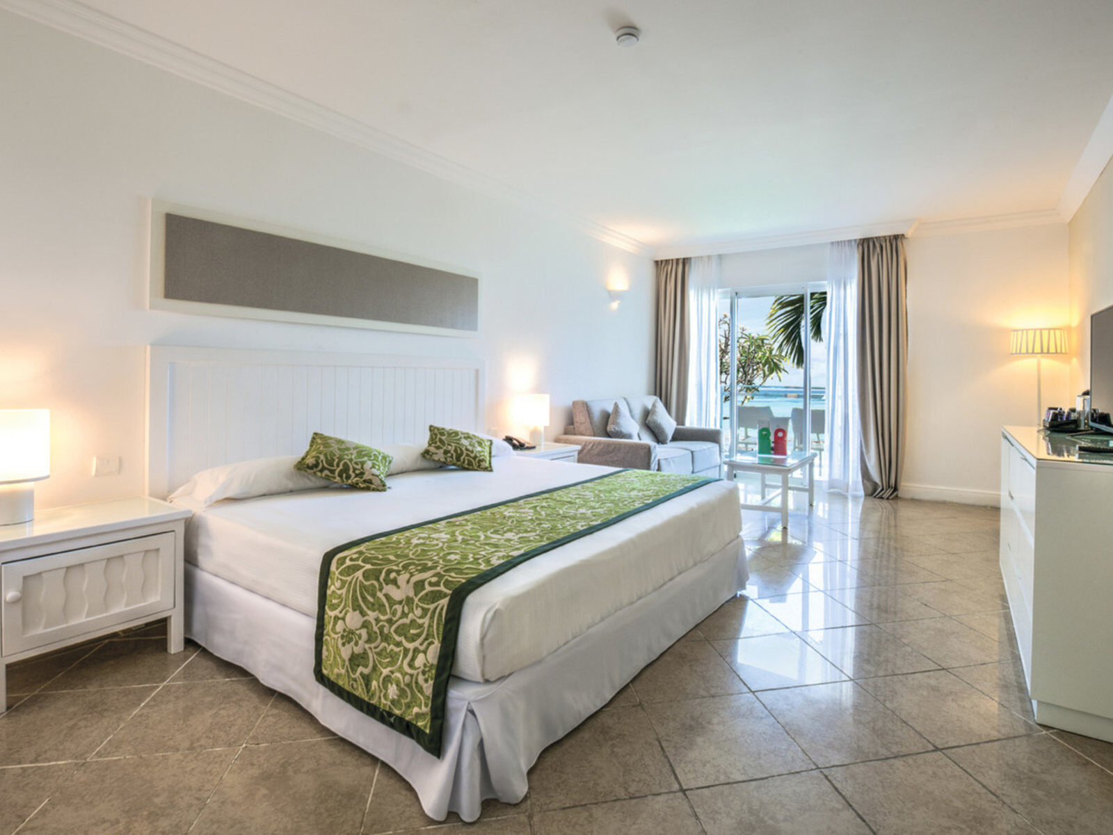 Почивка Мавриций RIU Creole superior