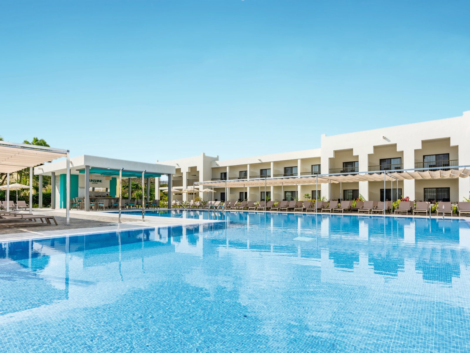 RIU Palace Zanzibar pool